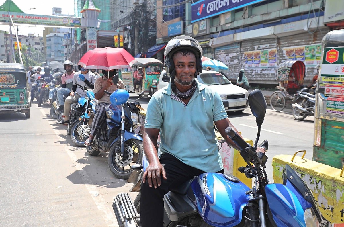 ‘চালকেরা ভাড়া বাড়িয়ে সামলাবেন, আমরা কী করব’