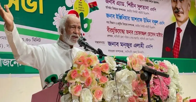 ধ্বংসস্তূপ থেকে দেশকে নতুন করে গড়তে দিন-রাত কাজ করছেন প্রধানমন্ত্রী