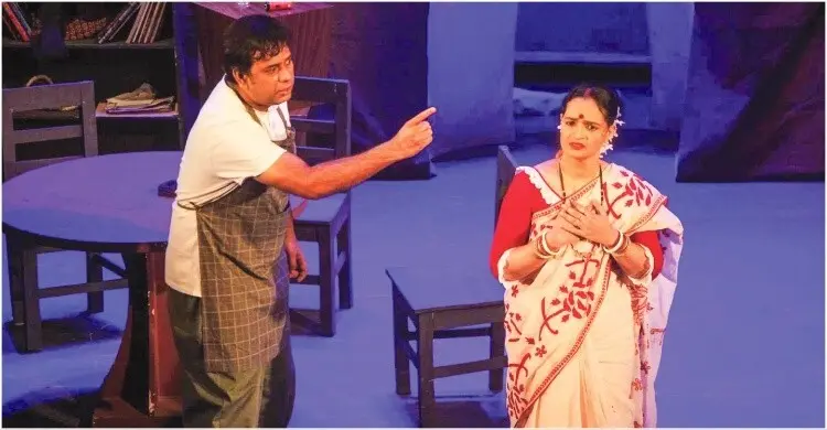 সেঞ্চুরির অপেক্ষায় ‘হাঁড়ি ফাটিবে’