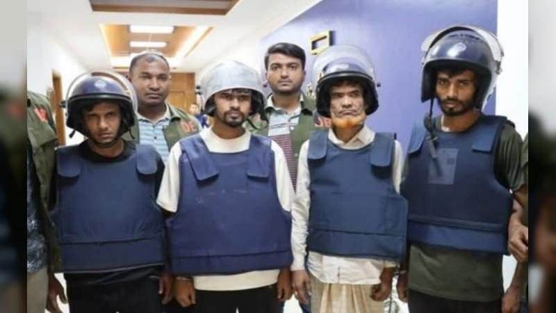 রাউজানে করিম হত্যাকান্ডের রহস্য উদঘাটন, অস্ত্রসহ গ্রেপ্তার ৪