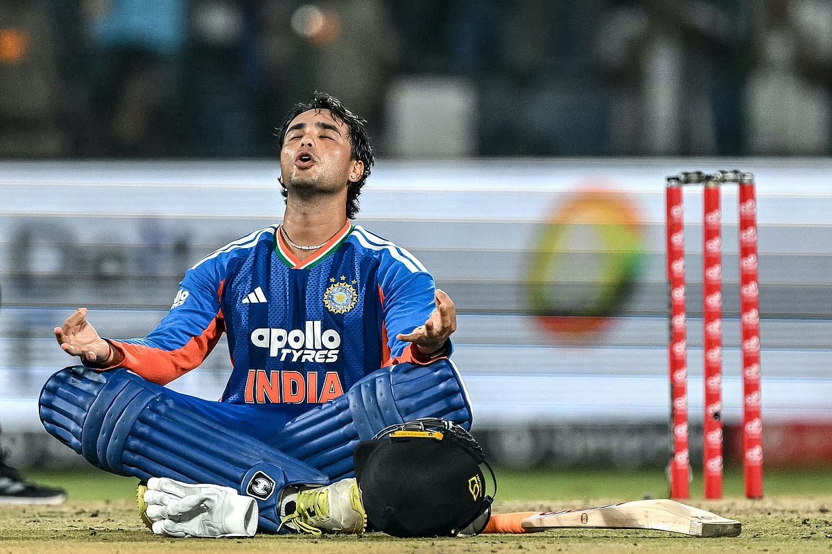 দ্রুততম সেঞ্চুরির রেকর্ড গড়া অভিষেক শূন্যতেও সবার ওপরে