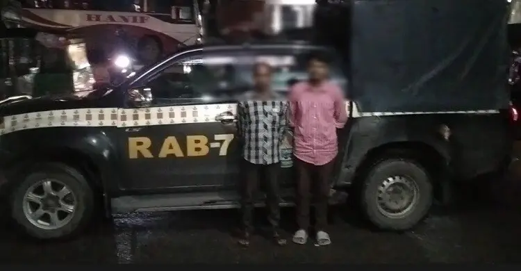 চট্টগ্রামে ৪৩ হাজার ইয়াবাসহ দুই মাদক কারবারি আটক