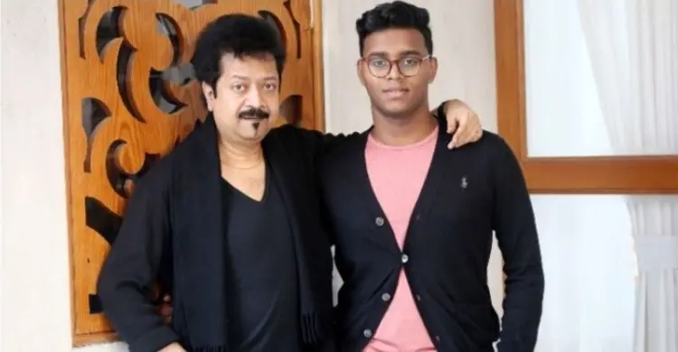 তিন বছরেও পুরোপুরি সুস্থ হননি কুমার বিশ্বজিতের ছেলে
