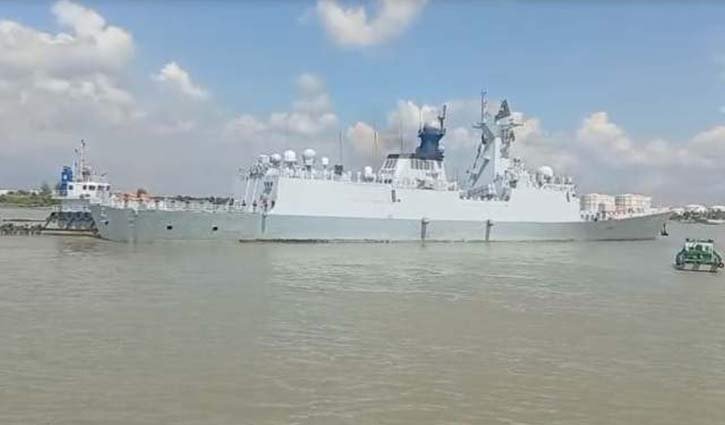 শুভেচ্ছা সফরে চট্টগ্রাম বন্দরে চীনা নৌবাহিনীর তিন জাহাজ 