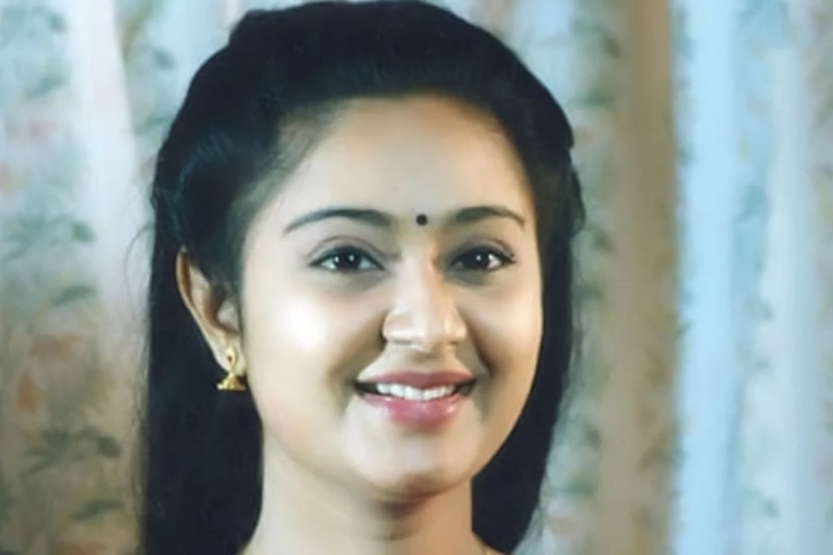 দুবার বিয়ে–বিচ্ছেদ থেকে আত্মহত্যার চেষ্টা, কোথায় হারিয়ে গেলেন চার্মিলা