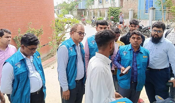পাসপোর্ট অফিসে দুদকের অভিযান, আবেদনে মিলল সাংকেতিক চিহ্ন