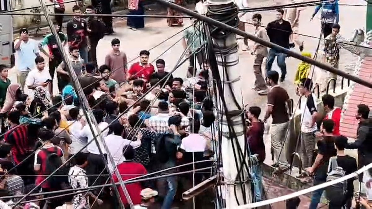 জগন্নাথ বিশ্ববিদ্যালয়ে ছাত্রদল–জকসু–ছাত্রশক্তির নেতা–কর্মীদের মধ্যে সংঘর্ষ