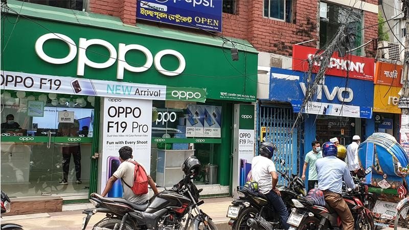 স্মার্টফোনের বাজারে ১৪ শতাংশ ধসের আশঙ্কা