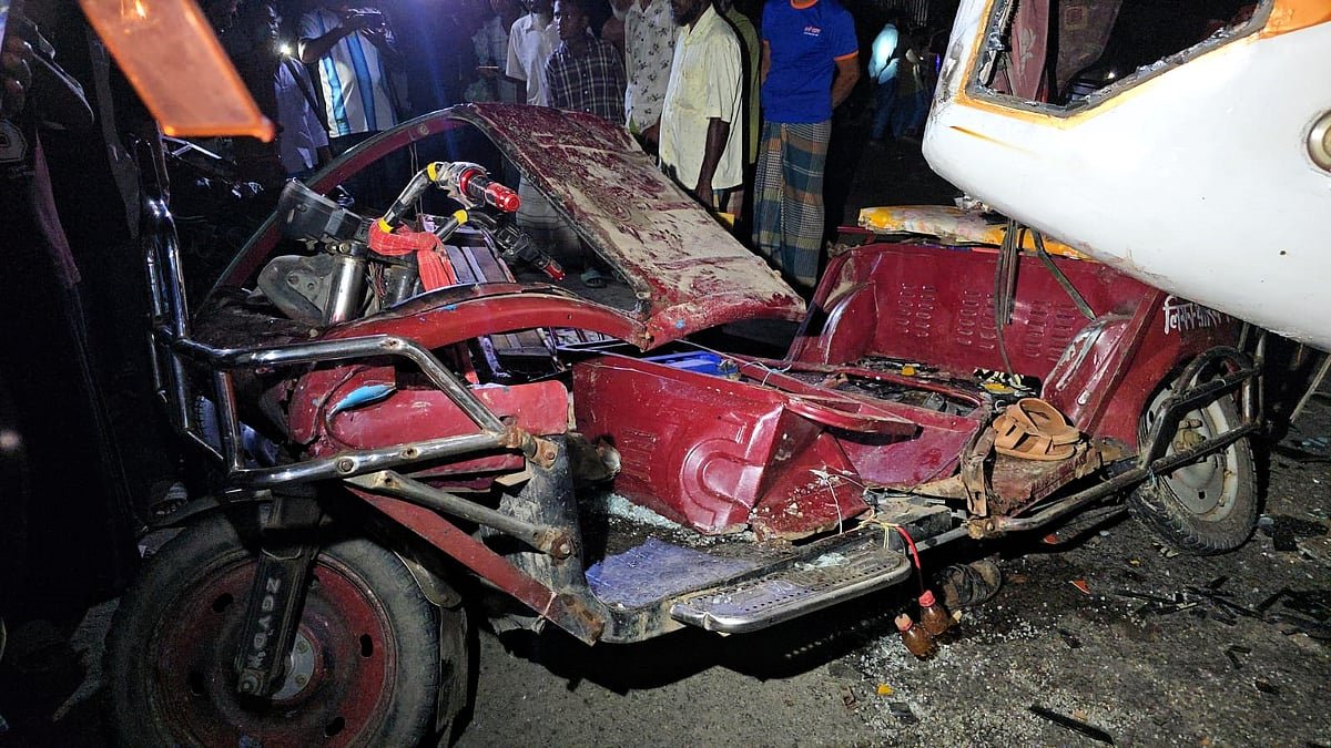 জামালপুরে বাস ও অটোরিকশার সংঘর্ষে নিহত ৪
