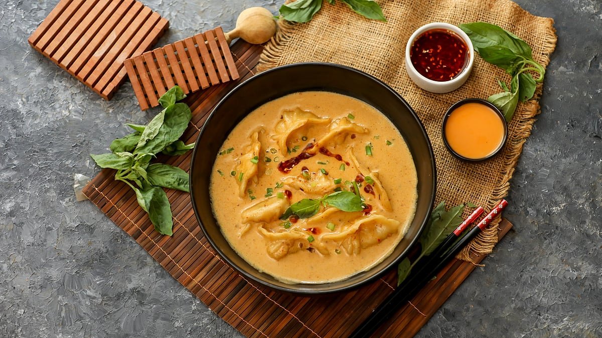 রেড কারি মোমোর রেসিপি