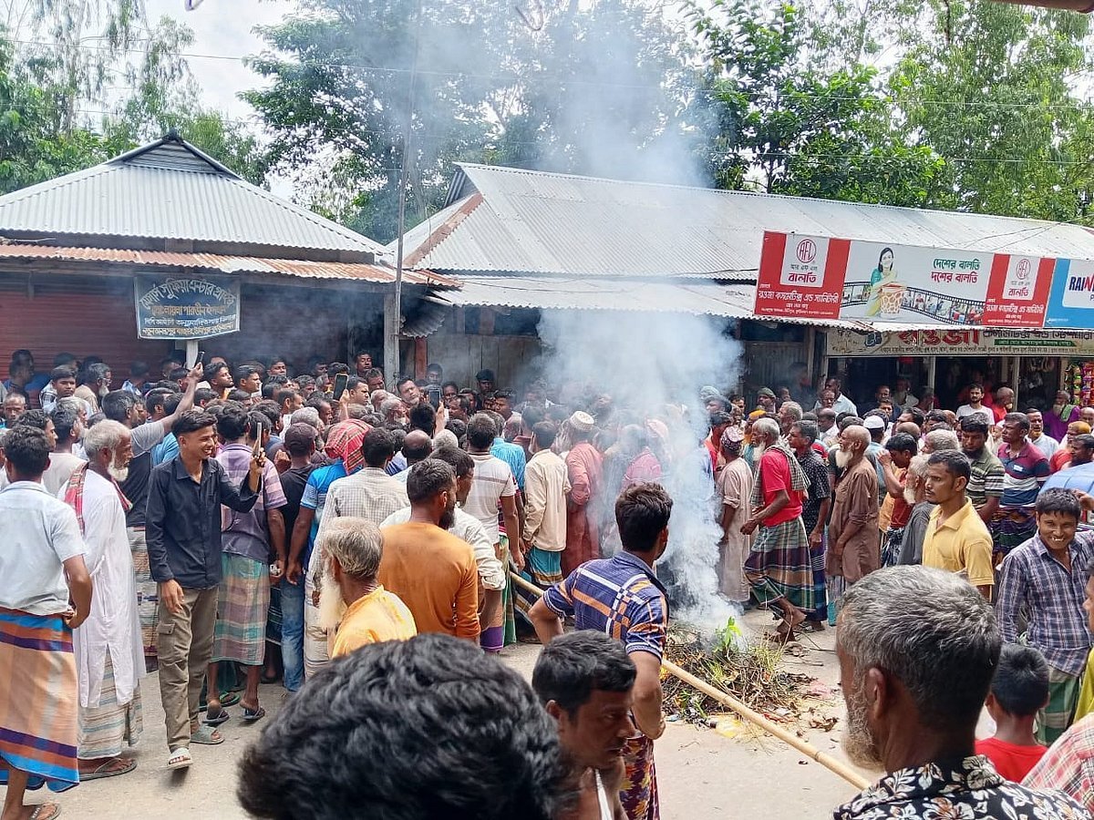 সারের দাবিতে কুড়িগ্রামে আবার সড়ক অবরোধ কৃষকদের