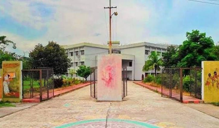 শিক্ষক-শ্রেণিকক্ষ-সরঞ্জাম সংকটে রাবির চারুকলা