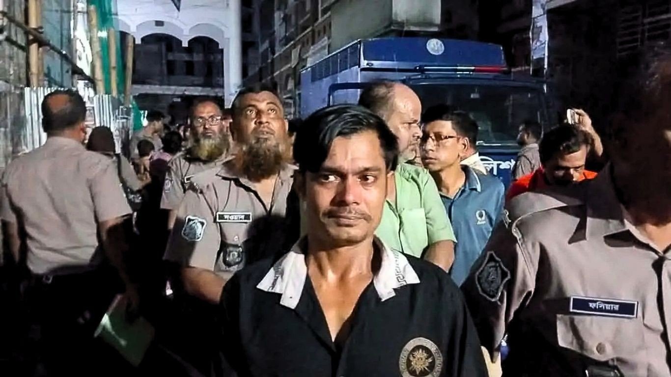 গুলশানে নিষিদ্ধ ছাত্রলীগের মিছিল: ২৪ আসামি ১০ দিনের রিমান্ডে