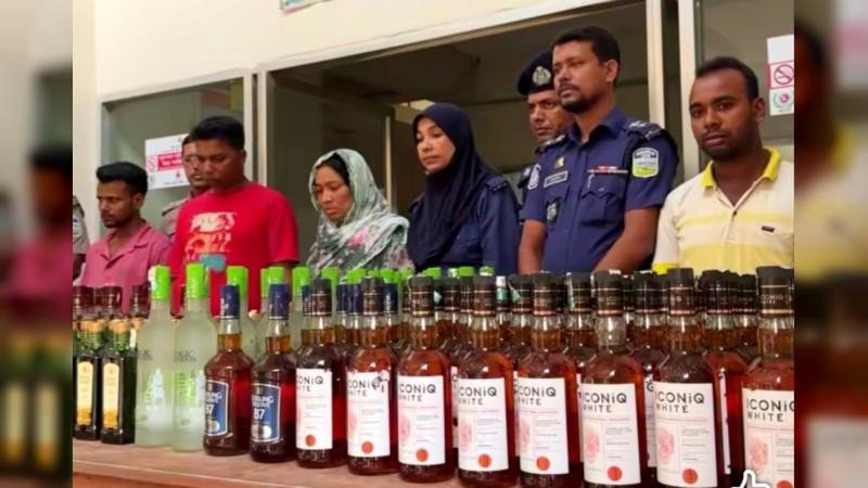 নালিতাবাড়ীতে পৃথক অভিযানে ২৫০ বোতল ভারতীয় মদসহ গ্রেপ্তার ৪