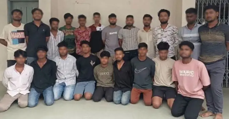 মিছিলের প্রস্তুতি, ৩ মাইক্রোবাসসহ আ’লীগের ৩১ নেতাকর্মী আটক