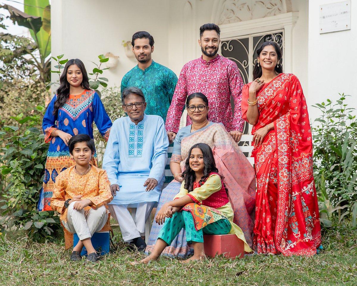 প্রতিষ্ঠাবার্ষিকীতে দেশীদশে ৭০ শতাংশ পর্যন্ত মূল্যছাড়