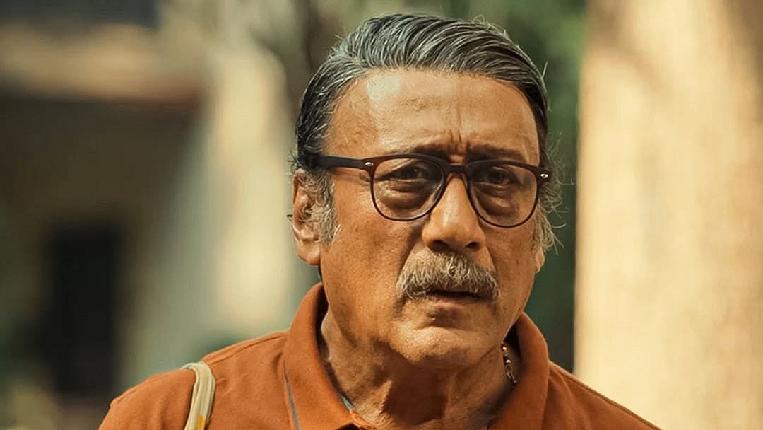 মাত্র ১০ বাই ১০ ফুটের ঘর থেকে বড় বাংলো, সব হারিয়ে আবার ঘুরে দাঁড়িয়েছিলেন জ্যাকি