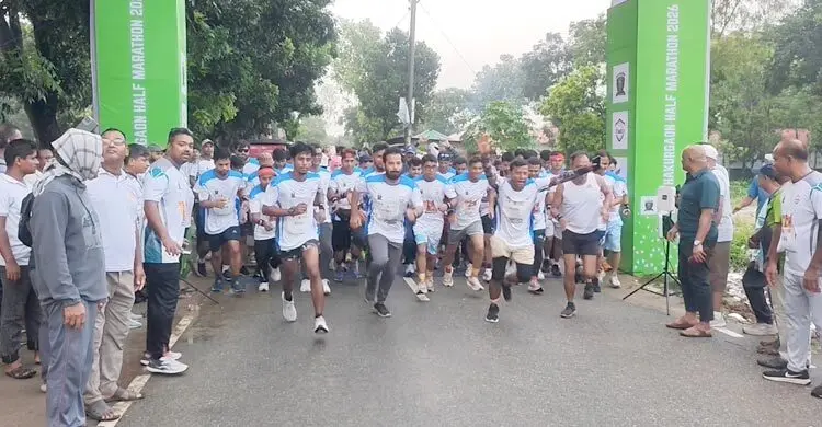 দৌড়ের ছন্দে ঠাকুরগাঁও, রাষ্ট্রপতিকে উৎসর্গ করে হাফ ম্যারাথন
