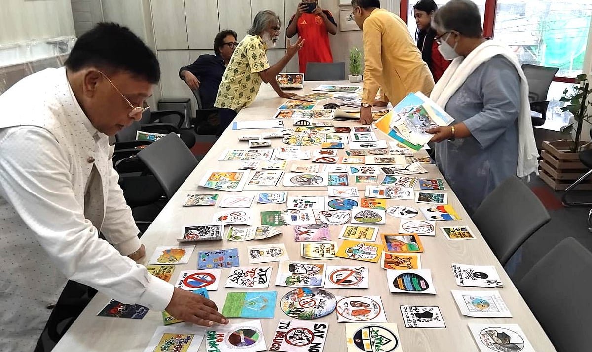 স্টিকার ও পোস্টার ডিজাইন প্রতিযোগিতায় বিজয়ী ৬০ জন