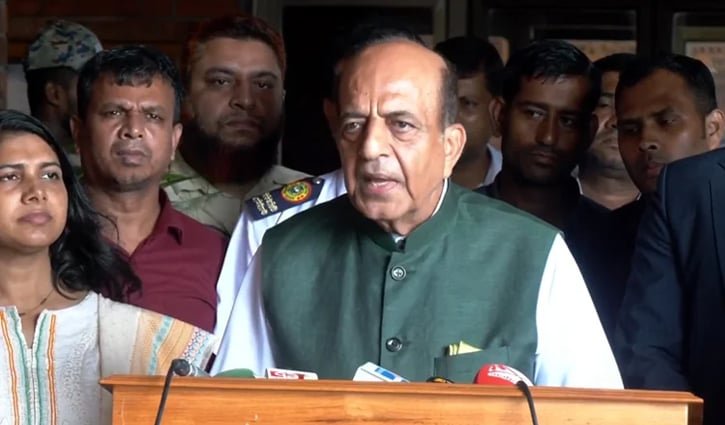 ভারত সফর প্রধানমন্ত্রী তারেক রহমানের সিদ্ধান্তের ওপর নির্ভর করে: দীনেশ ত্রিবেদী