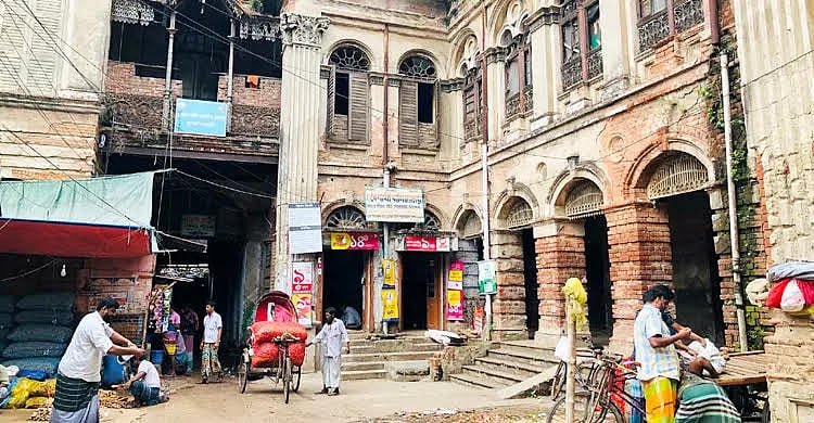 রূপলাল হাউস: বুড়িগঙ্গার তীরে হারিয়ে যাওয়া রাজকীয়তা