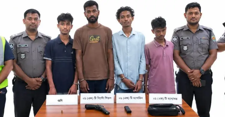 দক্ষিণখানে চাঁদা না দেওয়ায় গুলির ঘটনায় গ্রেফতার ৪, বিদেশি পিস্তল জব্দ
