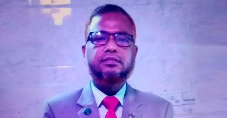 স্কুলশিক্ষকের কাছে কোচিংয়ে না পড়লে ফেল করিয়ে দেওয়ার হুমকি