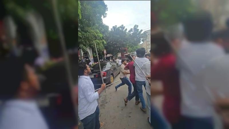 জবিতে ছাত্রদলের দুই পক্ষের মধ্যে ফের সংঘর্ষ