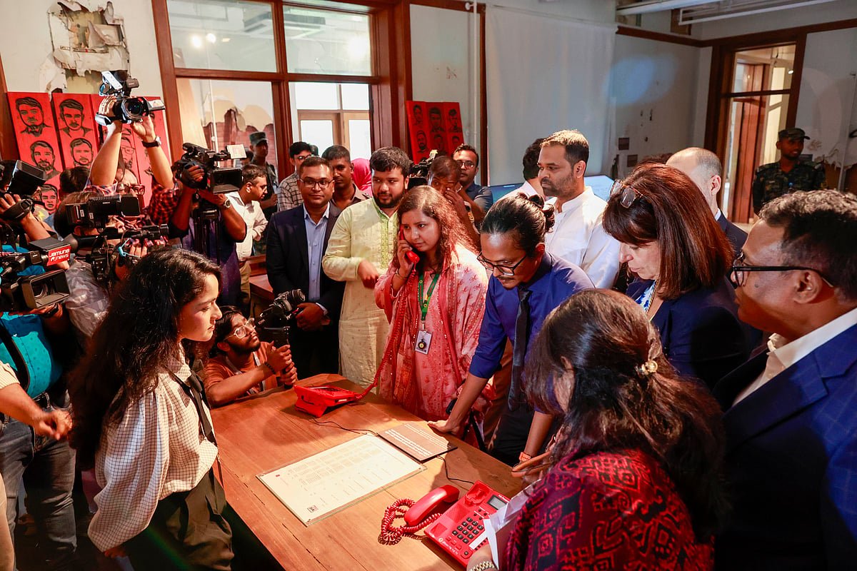 জুলাই স্মৃতি জাদুঘর ঘুরে দেখল আইপিইউর প্রতিনিধিদল