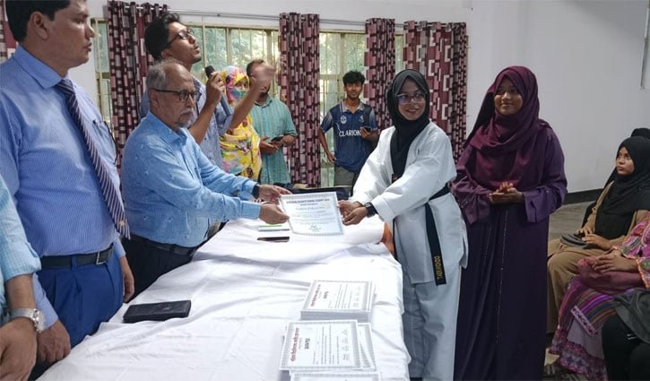 নারী শিক্ষার্থীদের আত্মরক্ষায় চাকসুর প্রশিক্ষণ কর্মসূচি