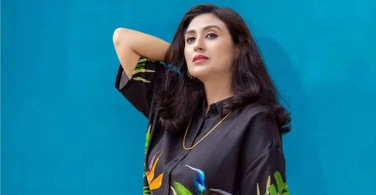 ৪০ পেরিয়েও সুন্দর ও সুখে থাকার ৪টি গোপন মন্ত্র জানালেন কুসুম শিকদার