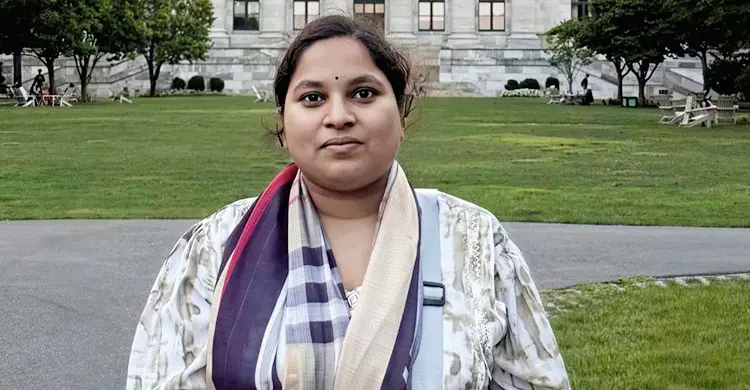 চা বাগানের কুঁড়েঘর থেকে হার্ভার্ড, শান্তা যাদবের অনন্য অর্জন