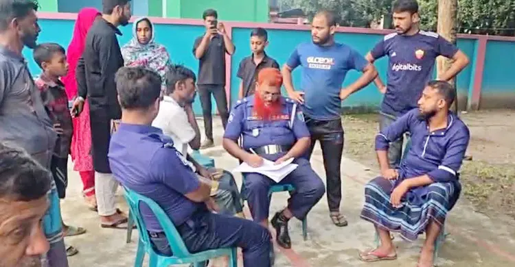 ক্ষেতে সার ছিটাচ্ছিলেন কৃষক, বজ্রপাতে মৃত্যু