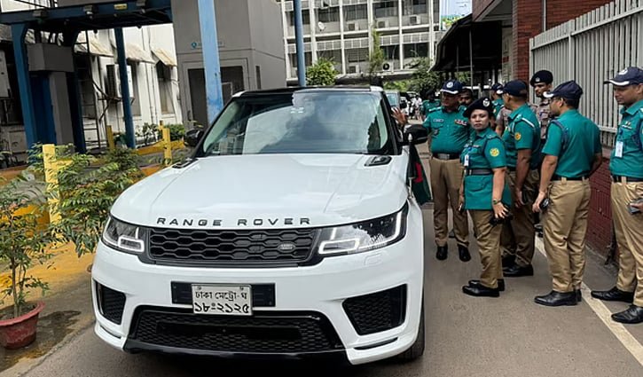 উল্টোপথে মন্ত্রীর গাড়ি, মামলা-জরিমানা