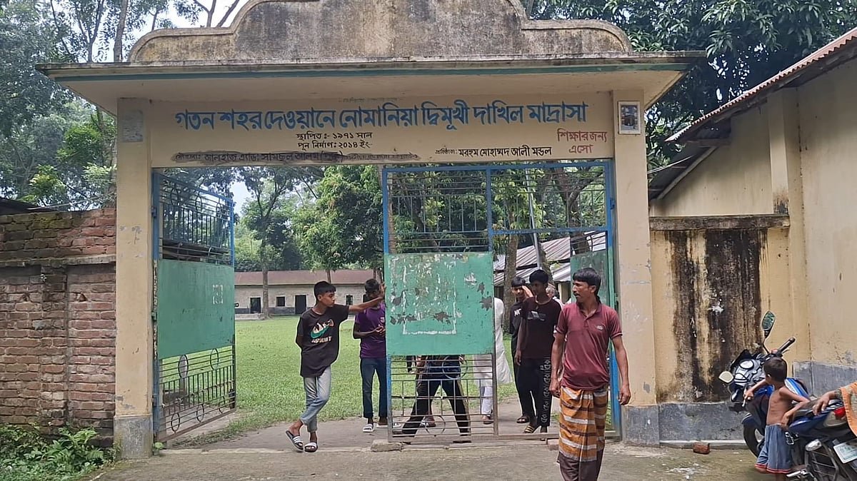 কারা নিয়োগ পাবেন, জানা ছিল আগেই, শুধু শুধু ‘নিয়ম রক্ষার পরীক্ষা’