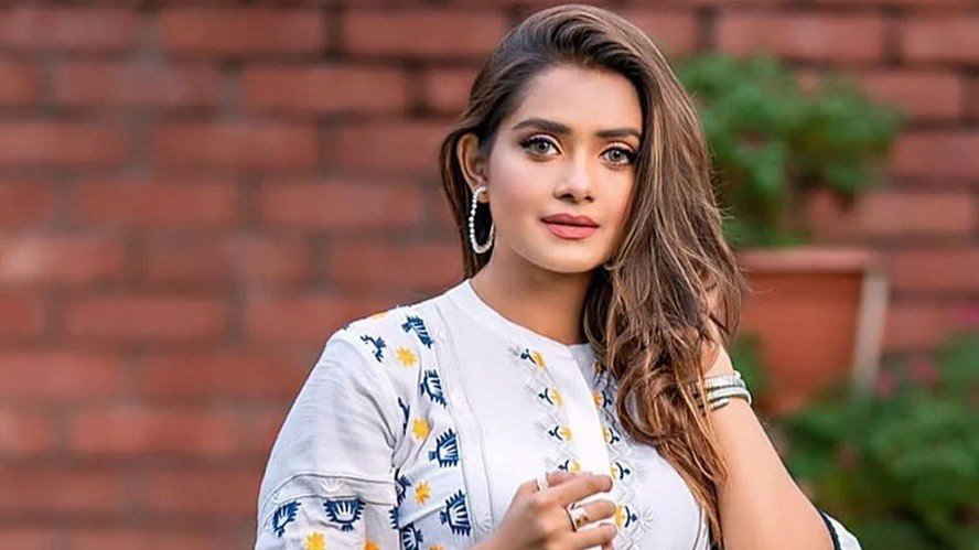 নতুন পরিচয়ে তানজিন তিশা
