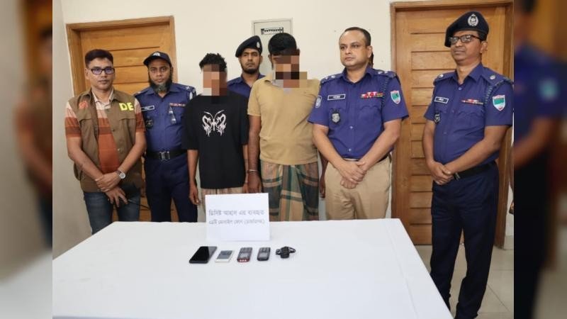 বাগেরহাটে একই পরিবারের তিন সদস্যকে হত্যার রহস্য উদ্ঘাটন, গ্রেপ্তার ৩