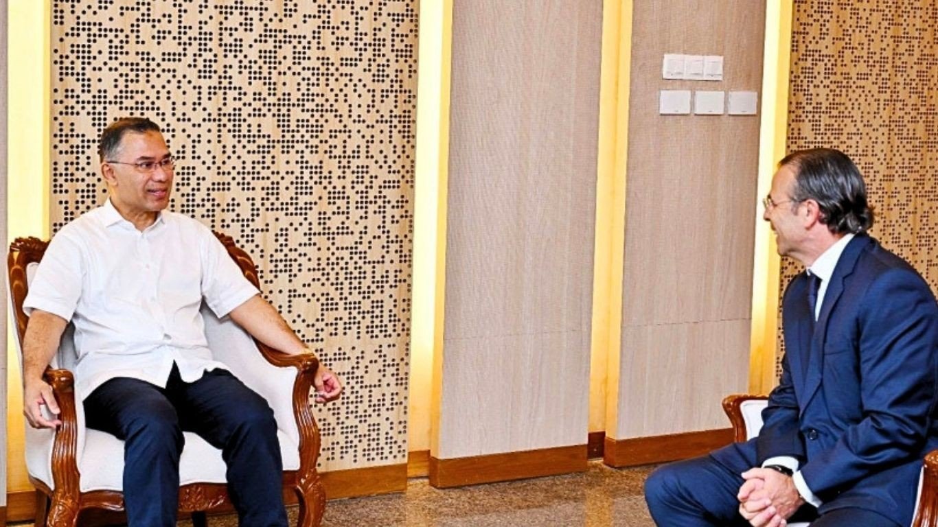 নতুন গ্যাসক্ষেত্র অনুসন্ধানে শেভরনকে বিনিয়োগের আহ্বান প্রধানমন্ত্রীর