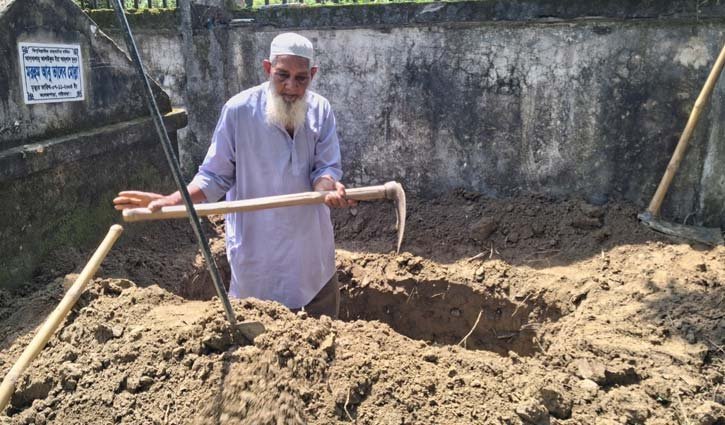 ১৫ হাজারেরও বেশি কবর খুঁড়েছেন টুলু