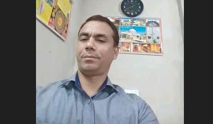ছাত্রীদের কুপ্রস্তাব, প্রতিবাদ করায় মাথা ফাটানোর অভিযোগ