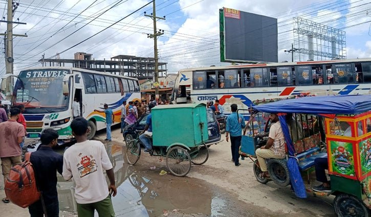 জামালপুরে ১০ ঘণ্টা পর বাস চলাচল স্বাভাবিক