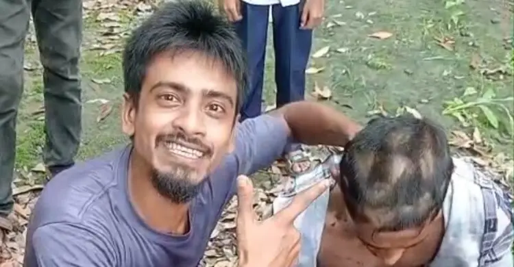 মানসিক ভারসাম্যহীন তরুণের চুল কেটে নির্যাতন