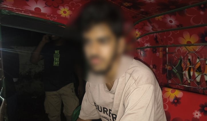 ফেনীতে নারী শিক্ষার্থীদের নিয়ে অশালীন মন্তব্য, যুবক পুলিশ হেফাজতে