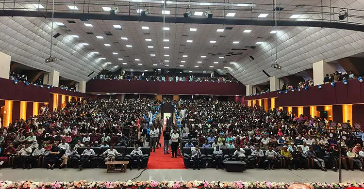 নবীনদের বরণ করে নিলো রাজশাহী বিশ্ববিদ্যালয়