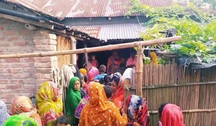 নাটোরে বাড়ির পাশের পুকুরে ডুবে ভাই-বোনের মৃত্যু