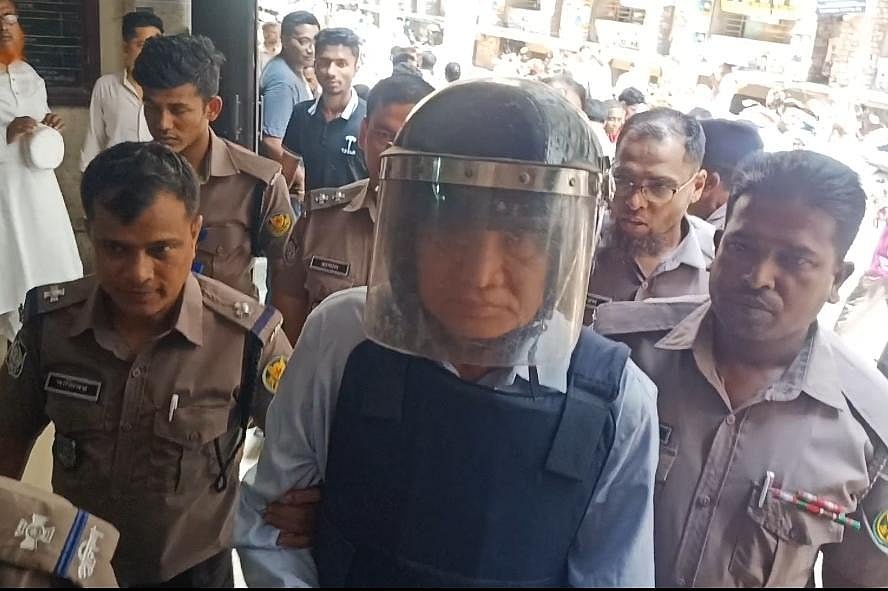 তিন মামলায় সাবেক প্রতিমন্ত্রী দীপংকর তালুকদারের জামিন, কারা মুক্তিতে বাধা নেই