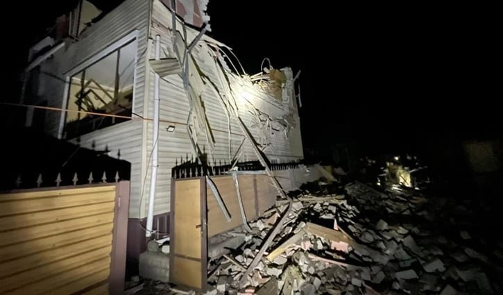 ইউক্রেনে রুশ হামলায় নিহত ৮, কৃষ্ণ সাগরে জাহাজে আক্রমণ