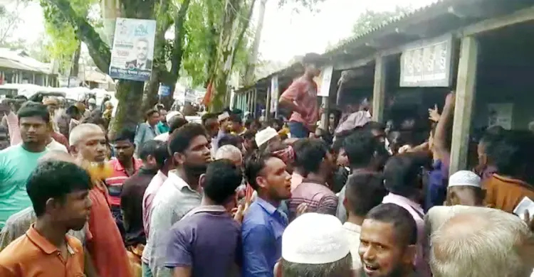 সার না পেয়ে কৃষকদের হট্টগোল, ভাঙচুর