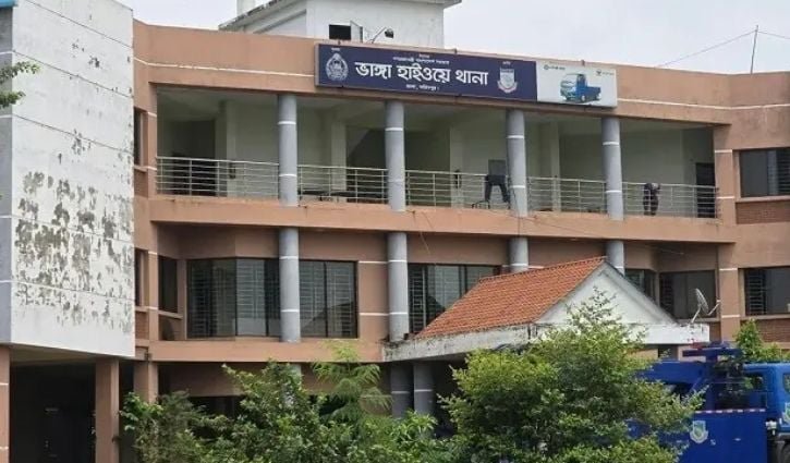 ফরিদপুরে বাস-মোটরসাইকেল সংঘর্ষে ইমাম ও শিক্ষক নিহত