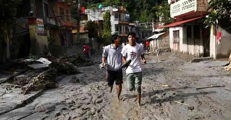 নেপালে ফের ভয়াবহ বন্যার শঙ্কা